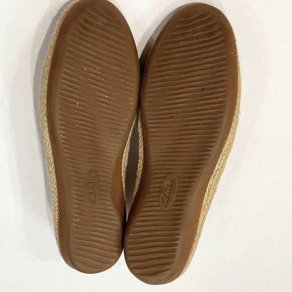 Clarks perforated upper loafers, 8 1/2 - Picture 4 of 4